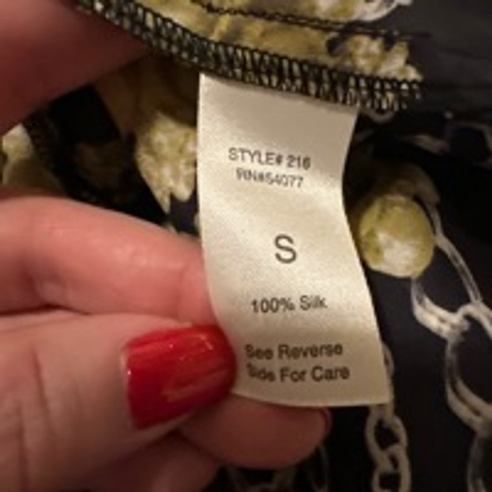 Women's Cabi Silk Top Size S Black and Gold - Picture 3 of 6